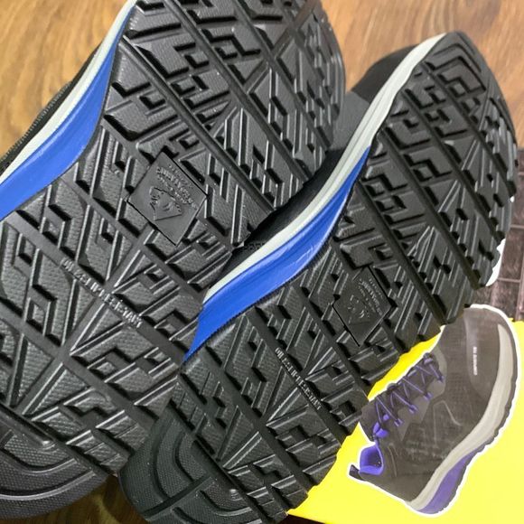 Herman survivors cassle composite toe shoes. Slip resistant oil resistant - Picture 4 of 8